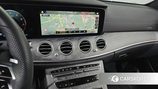 Mercedes-Benz E-Class W213 2022 Серый из Кореи, фото 3