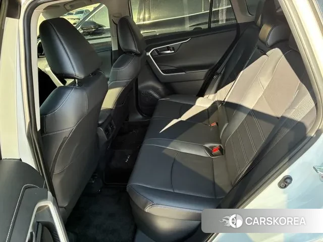 Toyota RAV4 5th Generation 2024 Белый из Кореи, фото 3