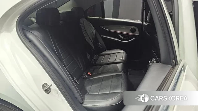 Mercedes-Benz E-Class W213 2018 Белый из Кореи, фото 3