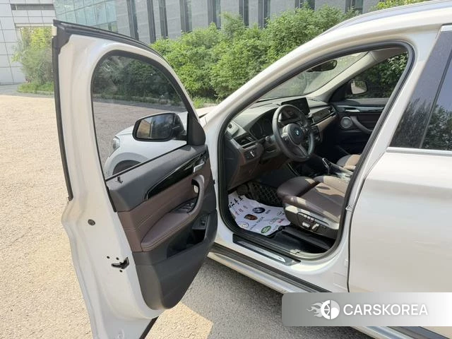 BMW X1 2021 Белый из Китая, фото 3