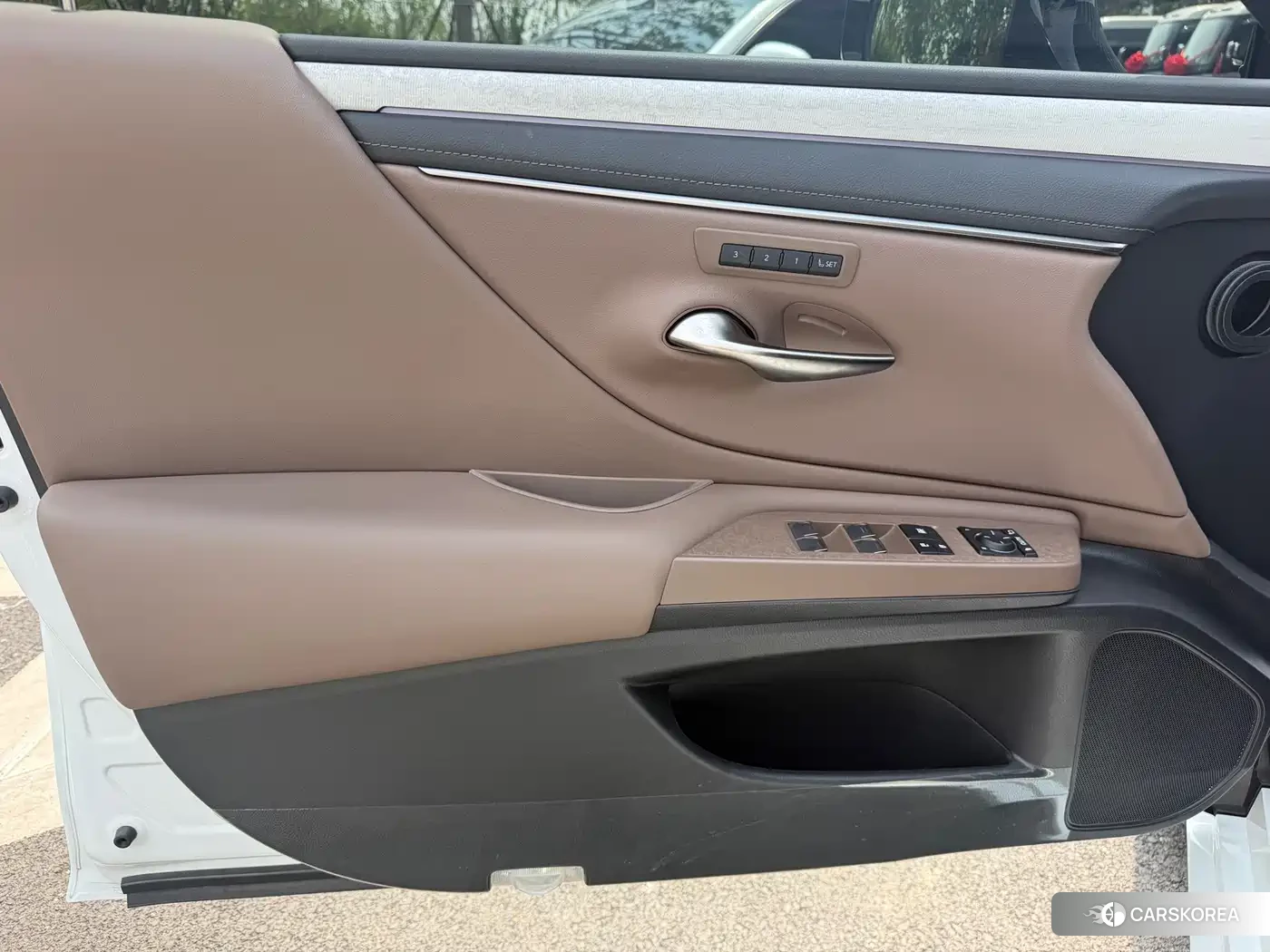Lexus ES 2026 Белый из Китая, фото 3