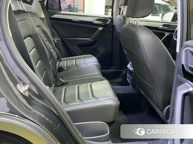 Volkswagen Tanyue 2022 Черный из Китая, фото 3