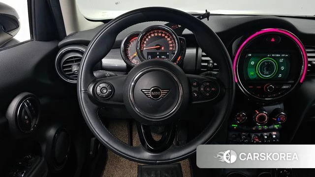 Mini Cooper 2020 Жемчужный цвет из Кореи, фото 3
