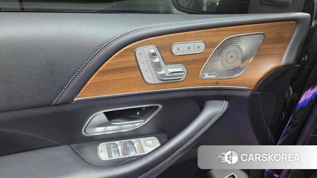 Mercedes-Benz GLE-Class W167 2021 Темно-зеленый из Кореи, фото 3