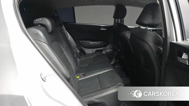Kia Sportage The Bold 2021 Серебряный из Кореи, фото 3