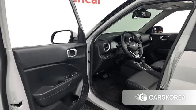 Hyundai Venue 2022 Серебристо-серый из Кореи, фото 3