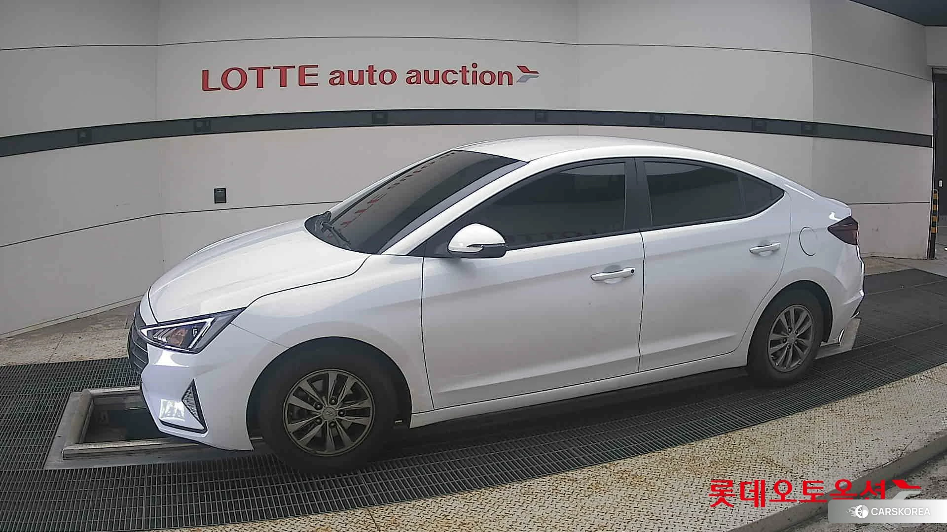 Hyundai Avante 2020 Polar White из Кореи, фото 3