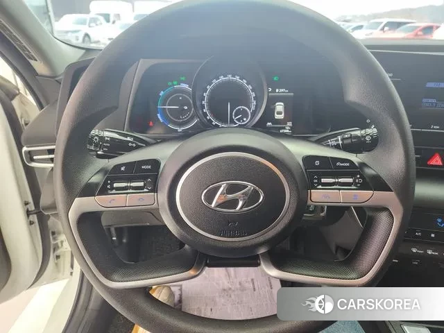 Hyundai Avante Hybrid (CN7) 2022 Белый из Кореи, фото 3