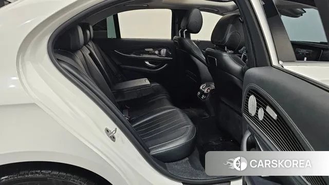 Mercedes-Benz E-Class W213 2019 Белый из Кореи, фото 3