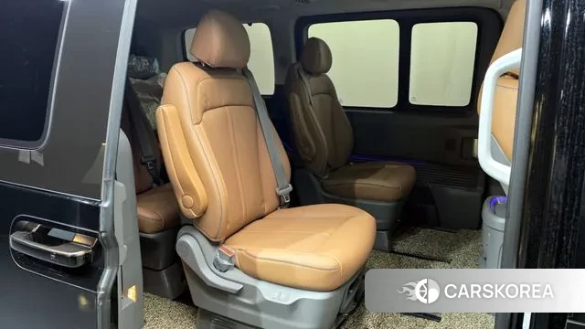 Hyundai Staria 2024 Черный из Кореи, фото 3