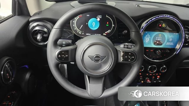 Mini Cooper 2022 Черный из Кореи, фото 3