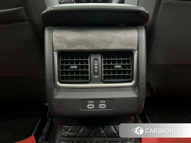 Toyota Camry 2024 Белый из Китая, фото 3