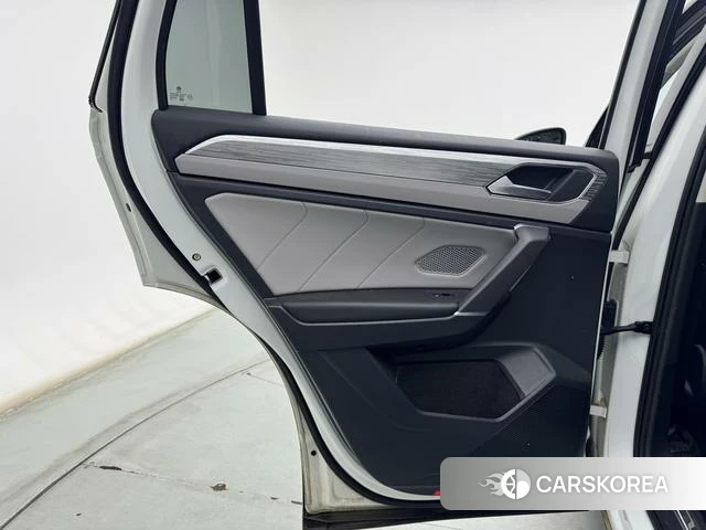 Volkswagen Tanyue 2023 Белый из Китая, фото 3