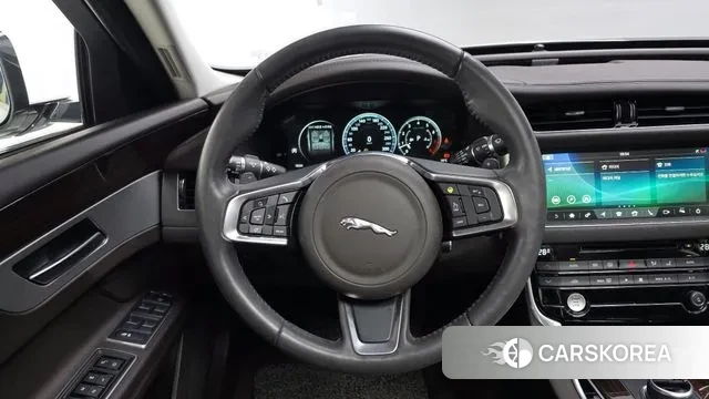 Jaguar XF (X260) 2018 Белый из Кореи, фото 3