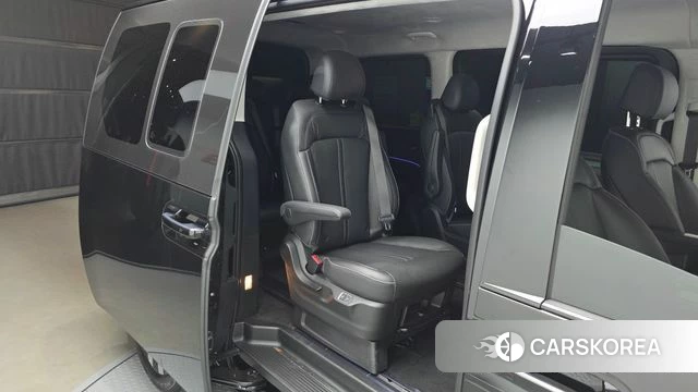 Hyundai Staria 2025 Черный из Кореи, фото 3