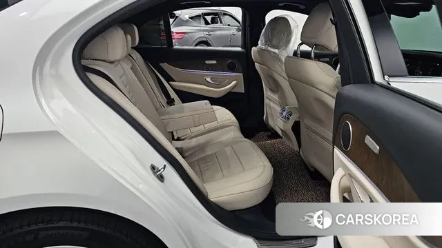 Mercedes-Benz E-Class W213 2021 Белый из Кореи, фото 3