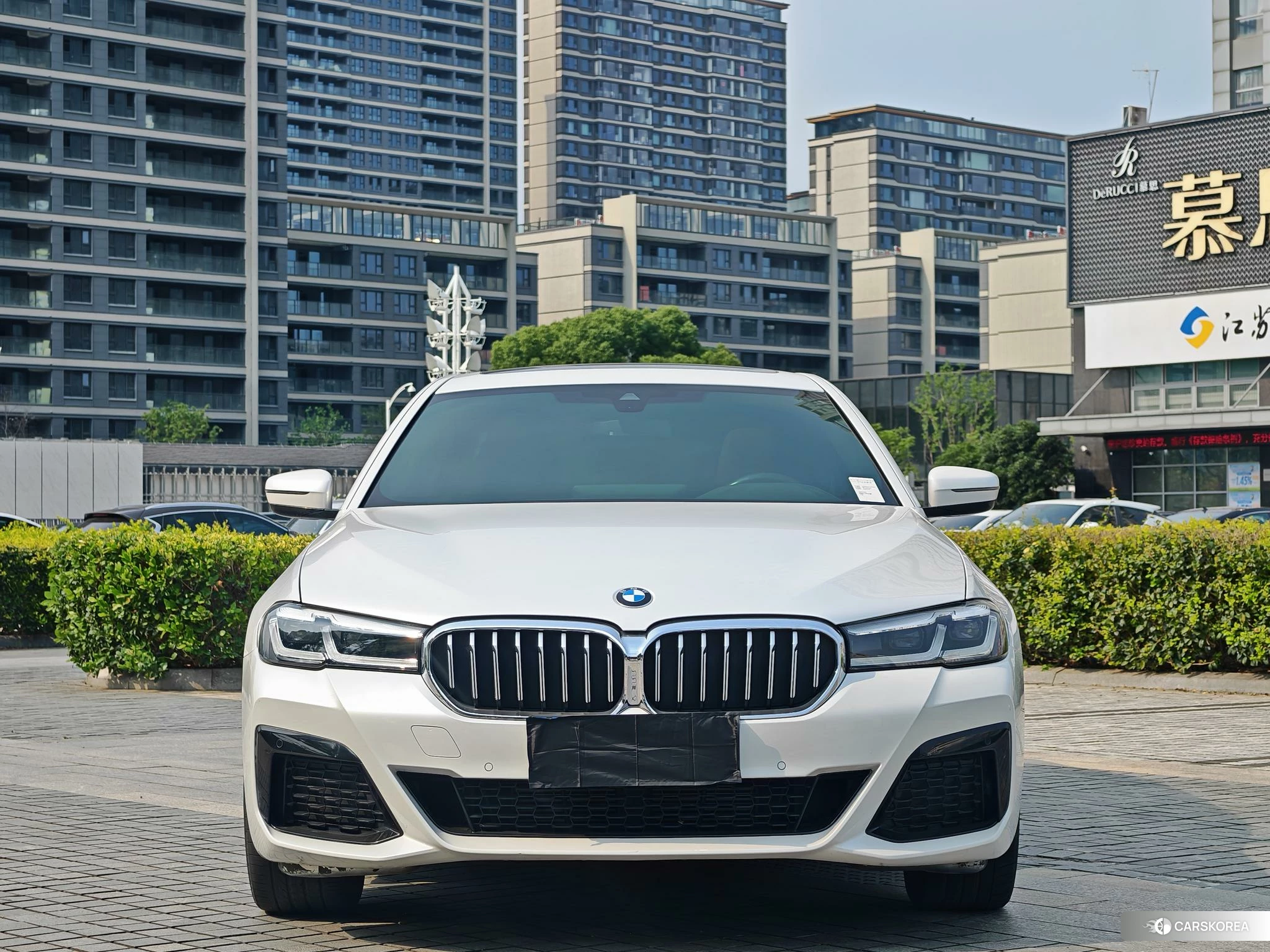 BMW 5 series 2022 Белый из Китая, фото 3