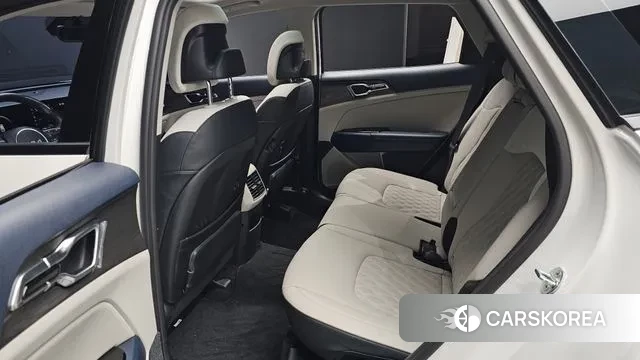 Kia Sportage 5th Generation 2022 Белый из Кореи, фото 3