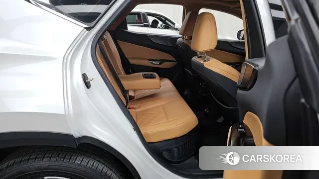 Lexus NX350h Second generation 2024 Белый из Кореи, фото 3