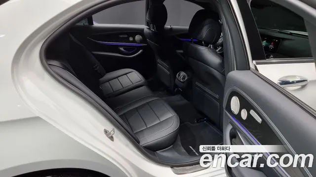 Mercedes-Benz E-Class W213 2023 Белый из Кореи, фото 3