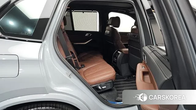 BMW X5 (G05) 2025 Светло-серебряный цвет из Кореи, фото 3
