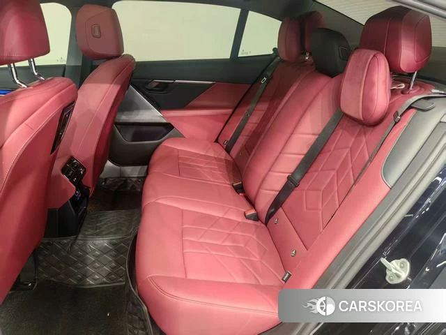 BMW 5 series 2025 Черный из Китая, фото 3