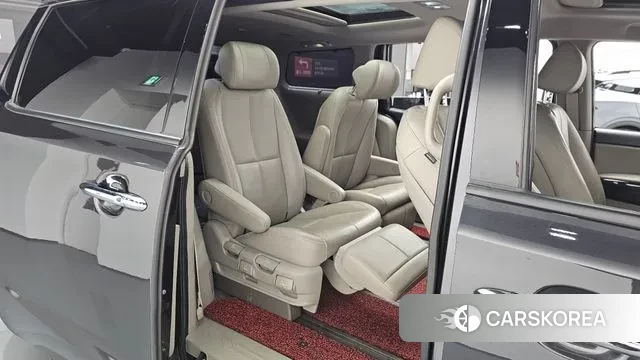 Kia The New Carnival 2018 Серый из Кореи, фото 3