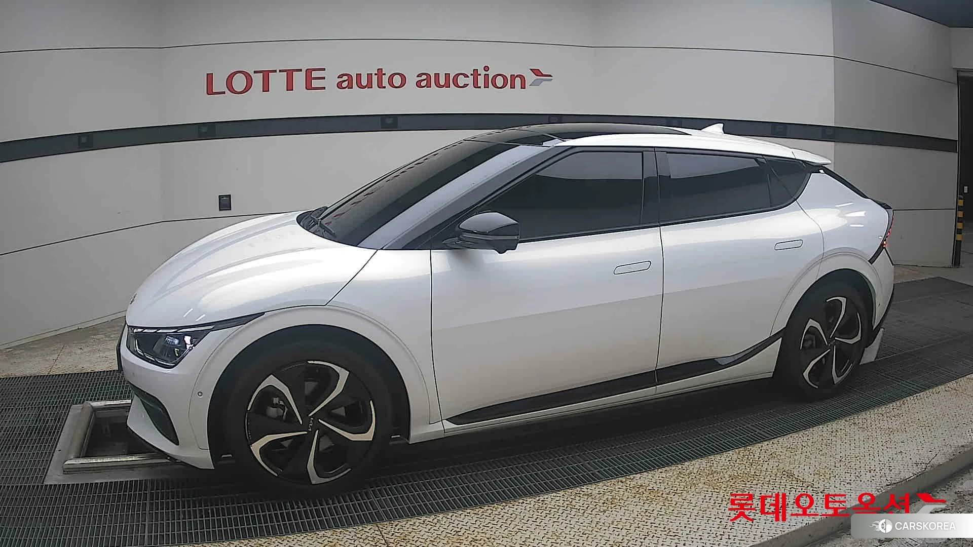 Kia EV6 2023 Белый из Кореи, фото 3