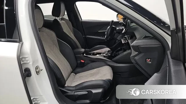 Peugeot e-2008 second generation 2020 Белый из Кореи, фото 3