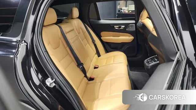 Volvo V60 Cross-Country 2nd Generation 2019 Черный из Кореи, фото 3