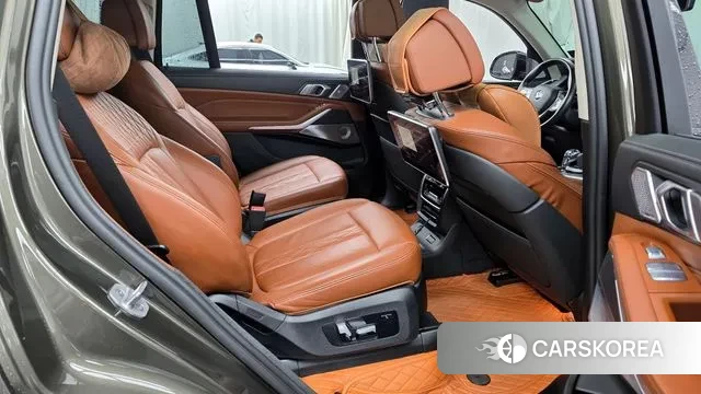 BMW X7 (G07) 2021 Песочный из Кореи, фото 3