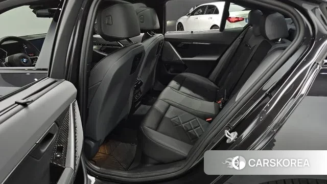 BMW 5 Series (G60) 2025 Серый из Кореи, фото 3