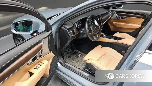 Volvo S90 2021 Серебристо-серый из Кореи, фото 3