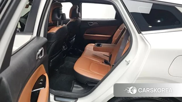 Kia Sportage 5th Generation 2023 Белый из Кореи, фото 3