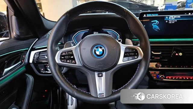 BMW 5 Series (G30) 2023 Черный из Кореи, фото 3