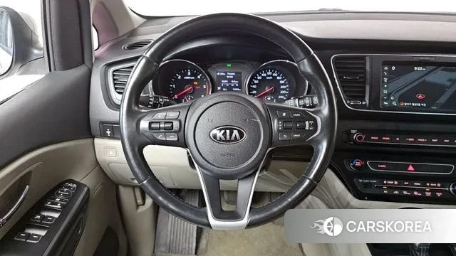 Kia The New Carnival 2018 Серебряный из Кореи, фото 3