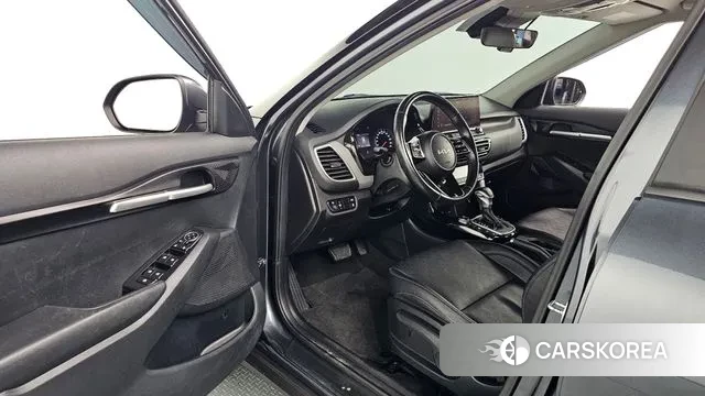 Kia Seltos 2022 Серый из Кореи, фото 3