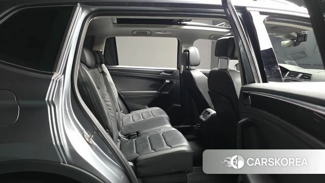 Volkswagen Tiguan Allspace 2018 Серый из Кореи, фото 3