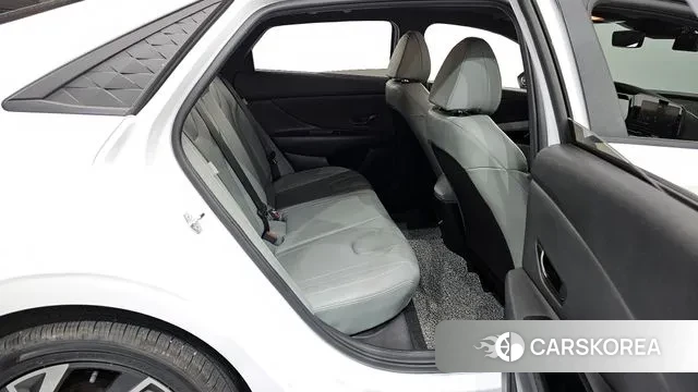 Hyundai The New Avante (CN7) 2024 Белый из Кореи, фото 3