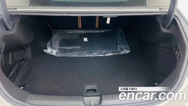 Mercedes-Benz E-Class W214 2024 Белый из Кореи, фото 3