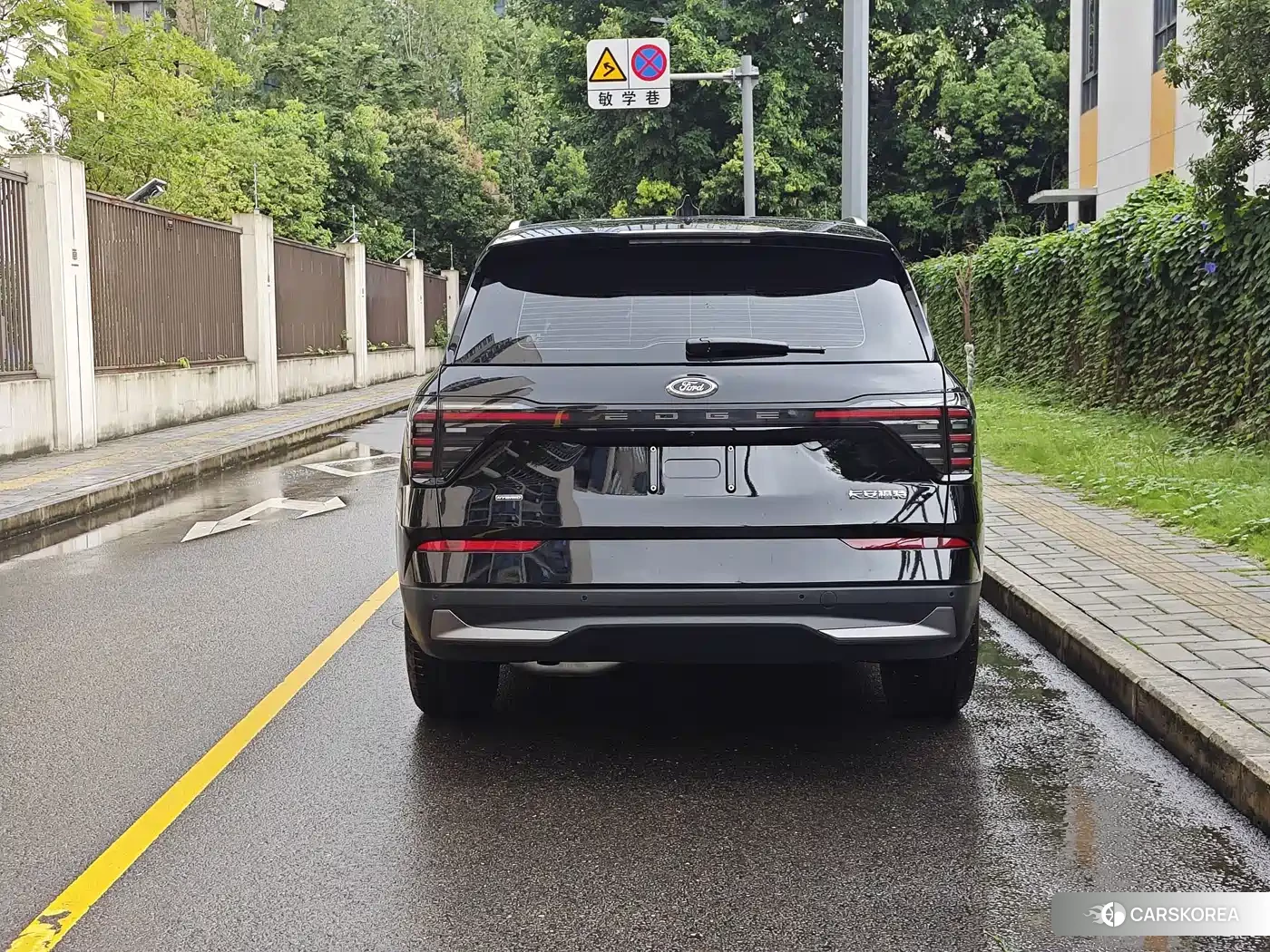 Ford Edge 2026 Черный из Китая, фото 3