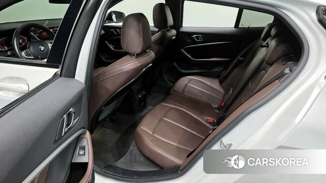 BMW 1 Series (F40) 2021 Белый из Кореи, фото 3