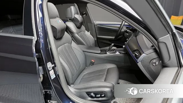 BMW 5 Series (G30) 2023 Черный из Кореи, фото 3