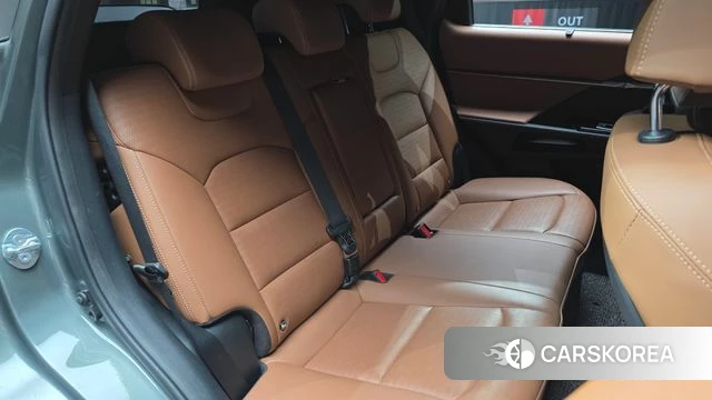 Ssangyong Torres 2023 Темно-зеленый из Кореи, фото 3