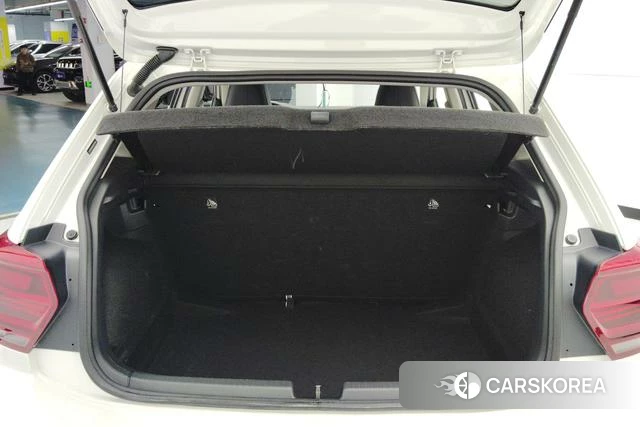 Volkswagen Polo 2021 Белый из Китая, фото 3
