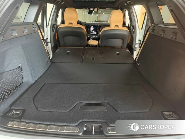 Volvo V60 Cross-Country 2nd Generation 2025 Белый из Кореи, фото 3