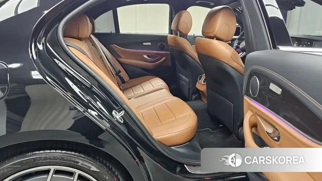 Mercedes-Benz E-Class W213 2021 Черный из Кореи, фото 3