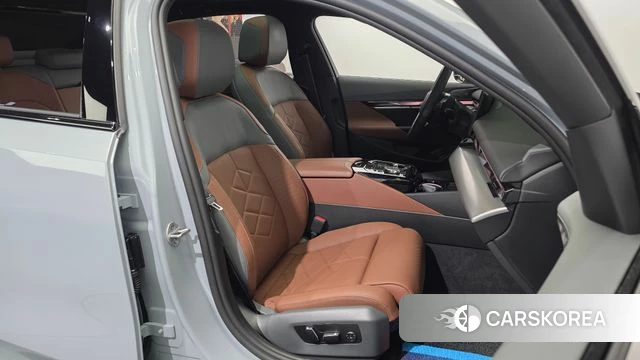 BMW 5 Series (G60) 2025 Серый из Кореи, фото 3