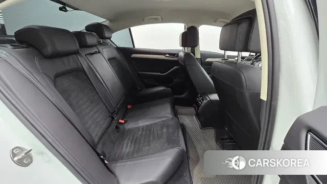 Volkswagen Passat GT (B8) 2018 Белый из Кореи, фото 3