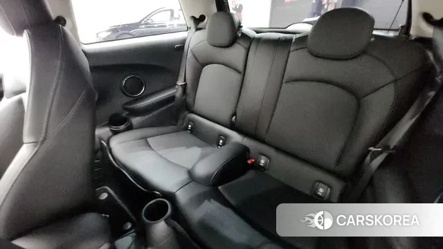 Mini Cooper 2021 Светло-серебряный цвет из Кореи, фото 3